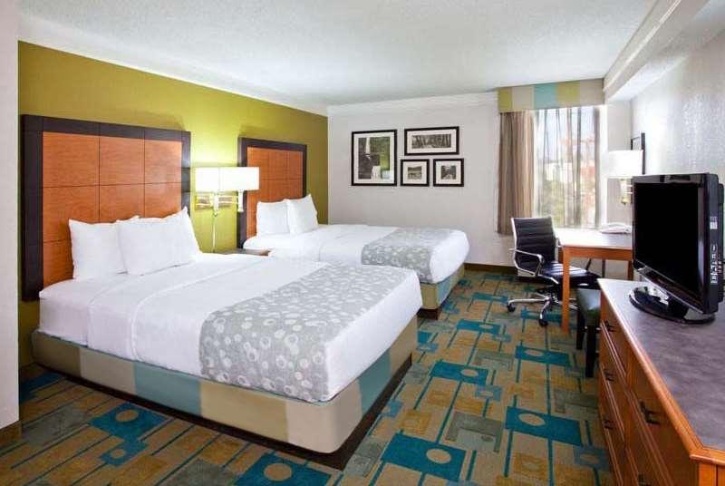 La Quinta By Wyndham Houston Stafford Sugarland Hotel Room photo